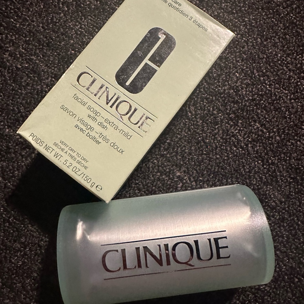 Clinique facial soap bar with dish.